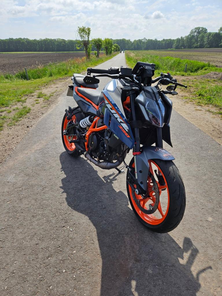 KTM 390 DUKE 2024