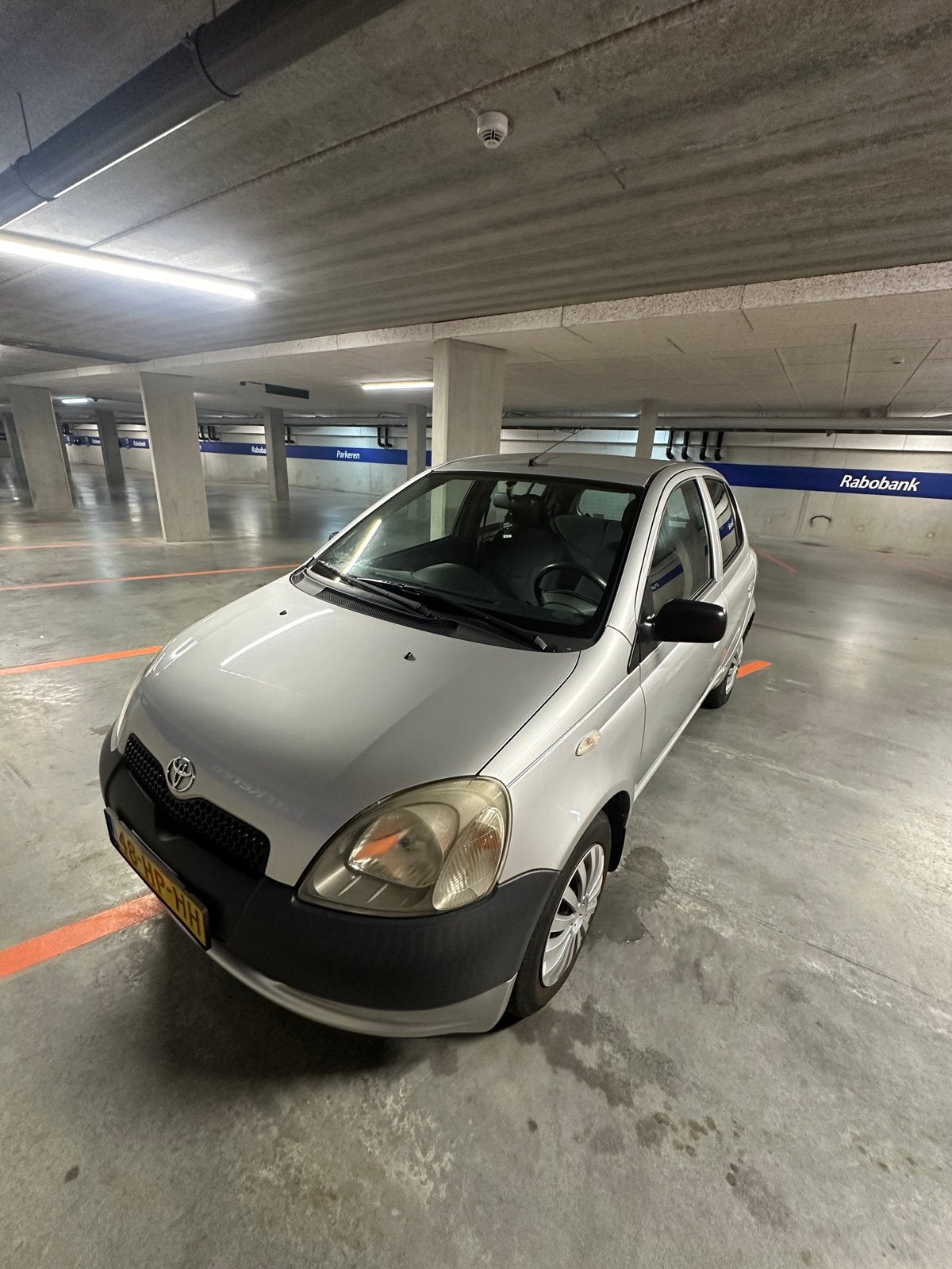 Toyota Yaris 1.0 Benzine | 174.896 KM | APK tot 19-01-2027, Auto's, Voorwielaandrijving, 31 €/maand, 4 cilinders, 400 kg
