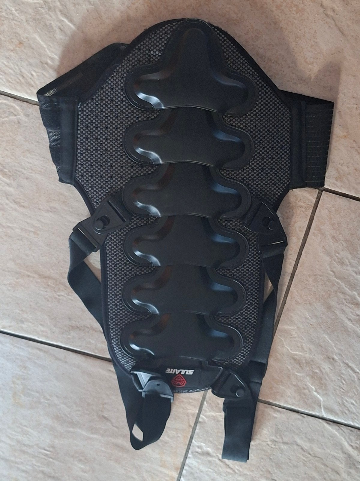 Sulaite ski  rugbeschermer - maten L en XL beschikbaar, Ophalen, Helm of Bescherming