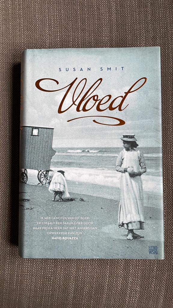 Vloed - Susan Smit (Hardcover), Ophalen of Verzenden, Zo goed als nieuw, Nederland