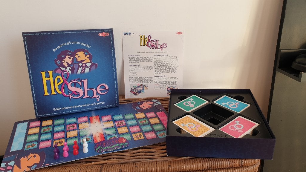 He & She Spel, Hobby en Vrije tijd, Een of twee spelers, Ophalen of Verzenden, Zo goed als nieuw, Tactic