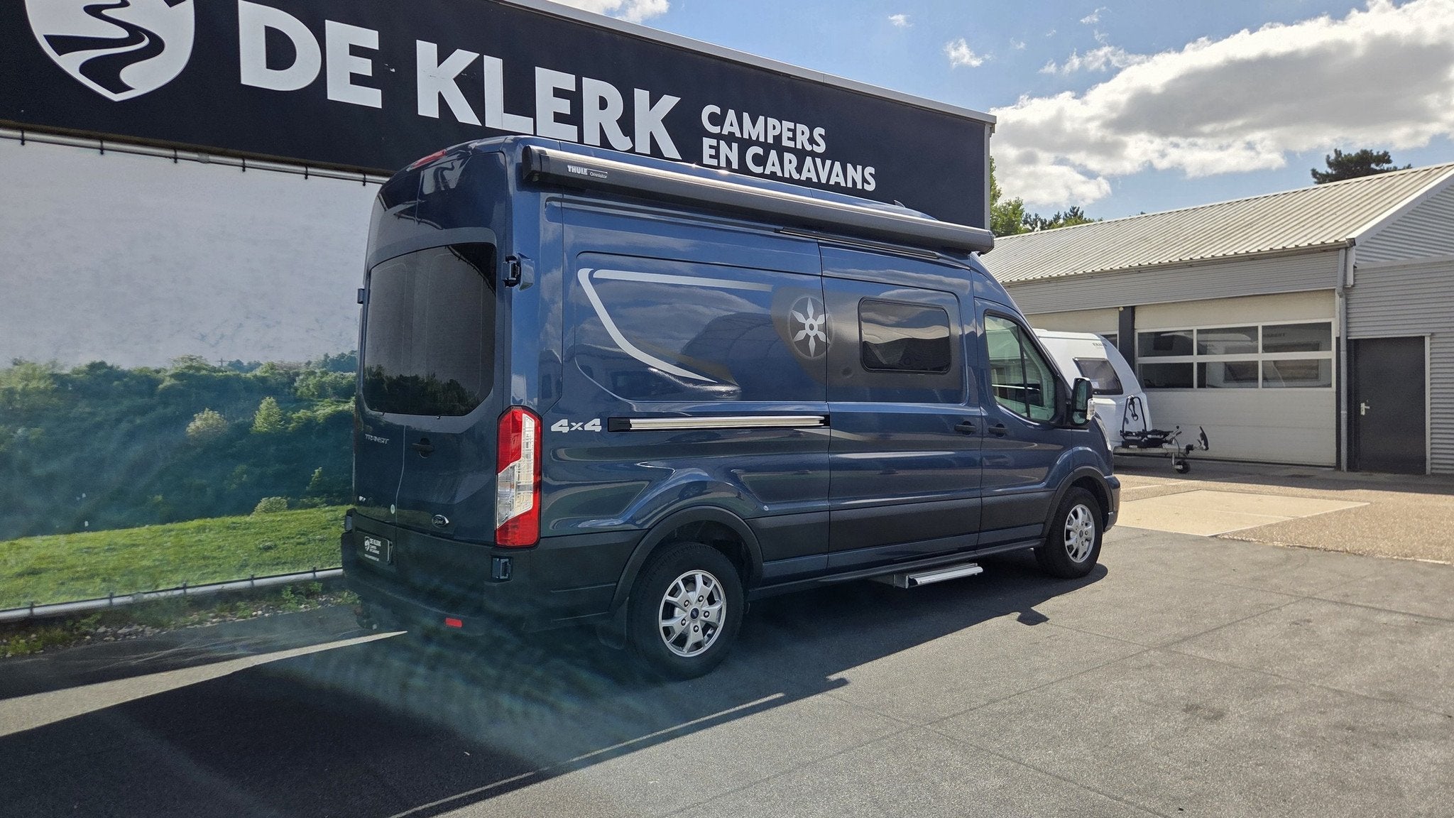 Karmann Dexter 570 verwacht (bj 2024), Caravans en Kamperen, Campers, Buscamper of Camperbus, Tot en met 2, Bedrijf, Info@deklerkcaravans.nl