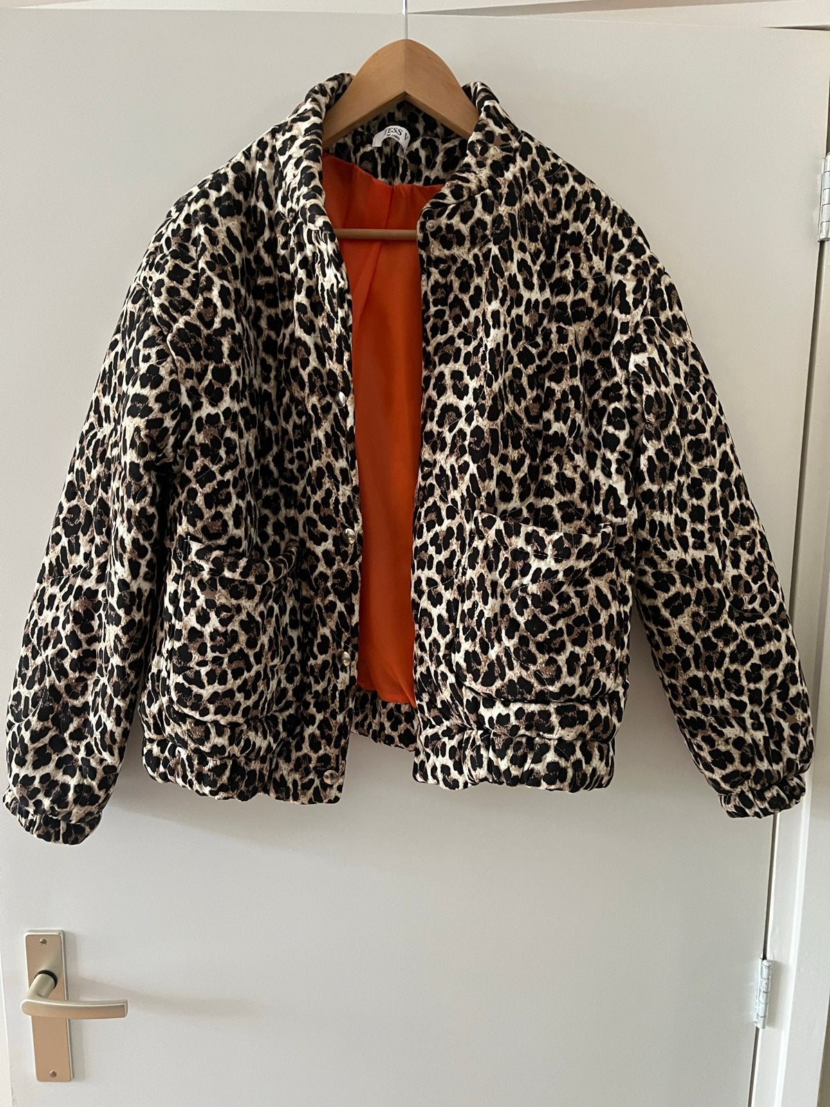 Tess V The Label Panterprint Bomberjack Maat S, Kleding | Dames, Jassen | Winter, Ophalen of Verzenden, Zo goed als nieuw, Maat 36 (S)