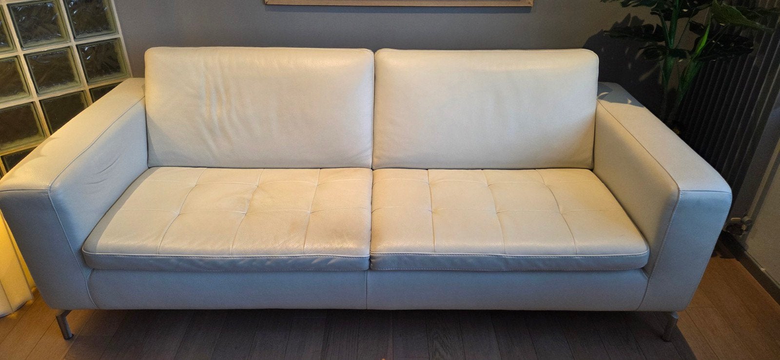 Moderne 3-zitsbank van Natuzzi in wit leer, Ophalen, Driepersoons, Zo goed als nieuw, Rechte bank