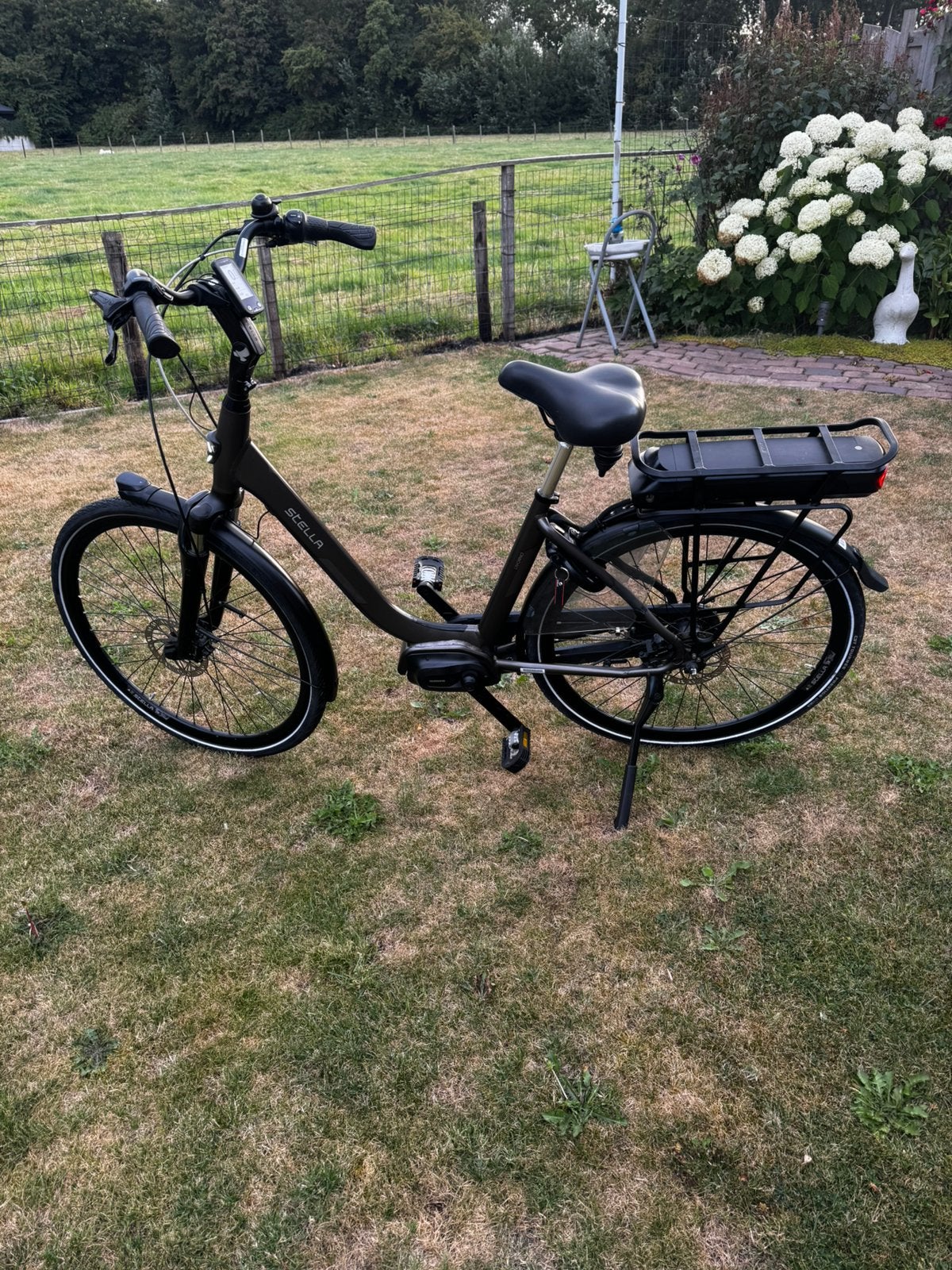 Stella livorno dames e-bike met middenmotor en 500wh accu, Zo goed als nieuw, 47 tot 51 cm, 50 km per accu of meer, Ophalen