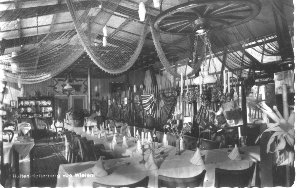 Holten     Interieur Cafe de Wielen, Ophalen of Verzenden, 1940 tot 1960, Gelopen, Overijssel