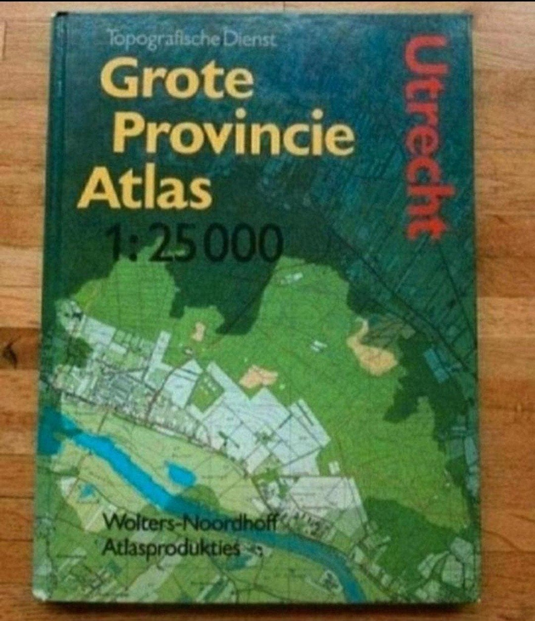 Grote provincie atlas Utrecht
Wolters noordhoff atlasprodukt, Ophalen of Verzenden, 1800 tot 2000, Nederland, Landkaart