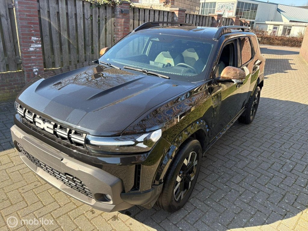 Dacia Duster 1.6 Hybrid met schroeischade linker zijkant, Auto diversen, Schadeauto's, Dacia, Automaat, Hybride Elektrisch/Benzine