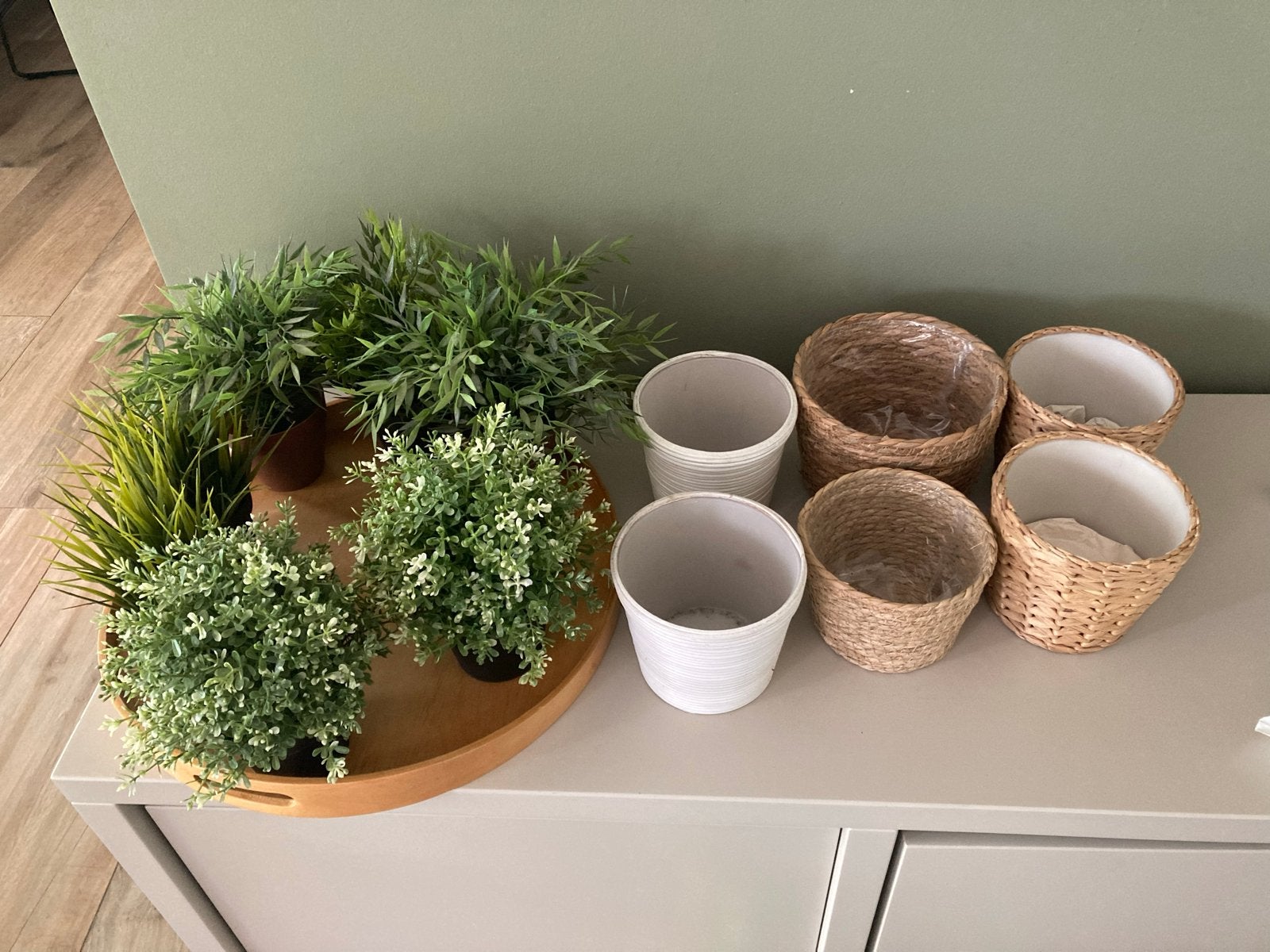 Diverse planten en potten voor binnen en buiten, Ophalen, Overige materialen, Gebruikt, Rond