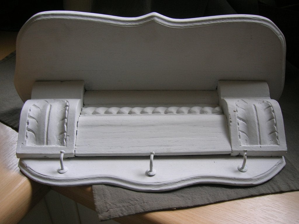oud hakenrekje wandplankje wit geverfd breedte 39 cm., Ophalen of Verzenden