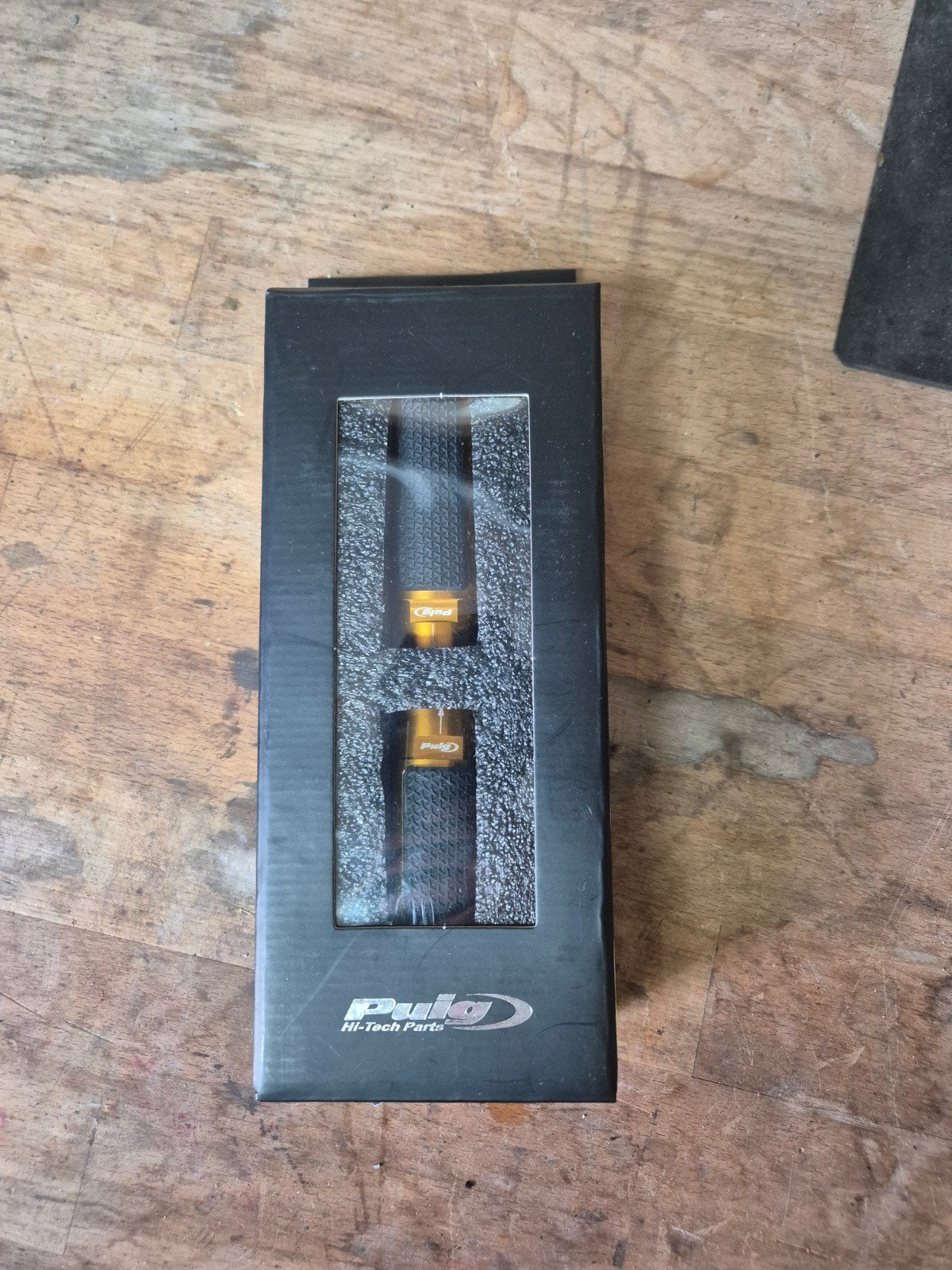 Puig Stepjes Goud en Zwart - Nieuw in Verpakking, Motoren, Ophalen of Verzenden