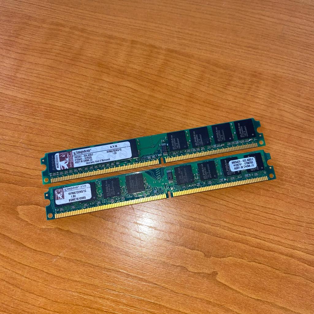 Kingston 2GB PC2 5300U DDR2 ( 2x 1GB ), Gebruikt, Ophalen of Verzenden, DDR2, Desktop