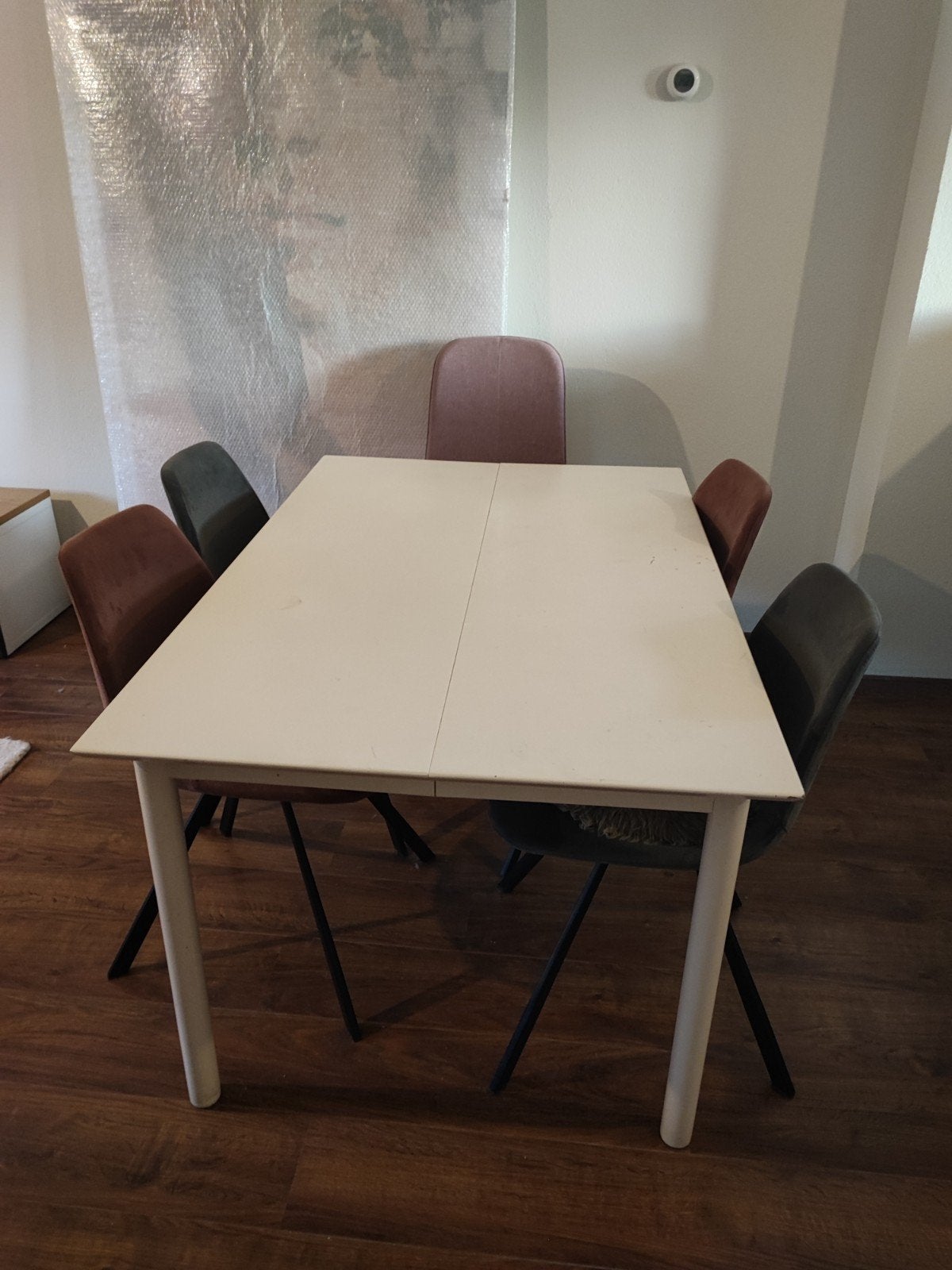 Eettafel wit 140x90 uitschuifbaar tot 140x135 moet zsm weg!, Ophalen, Gebruikt, 100 tot 150 cm, 50 tot 100 cm