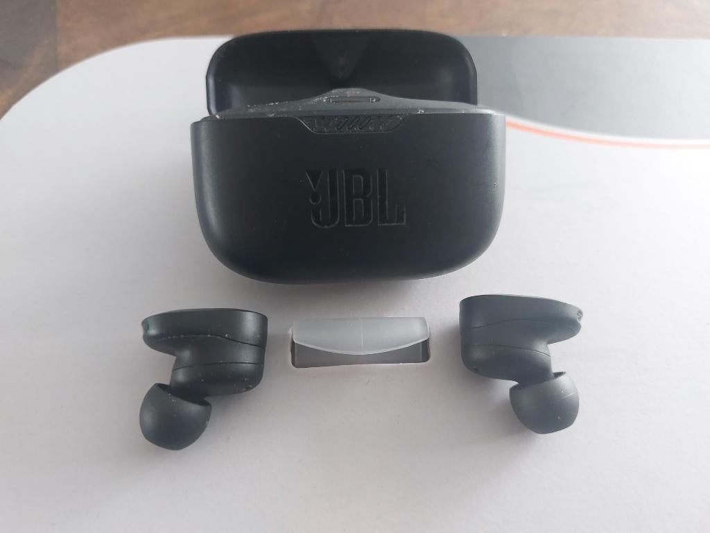 JBL oortjes, Audio, Tv en Foto, Koptelefoons, Overige merken, Zo goed als nieuw, Draadloos, Op oor (supra aural)