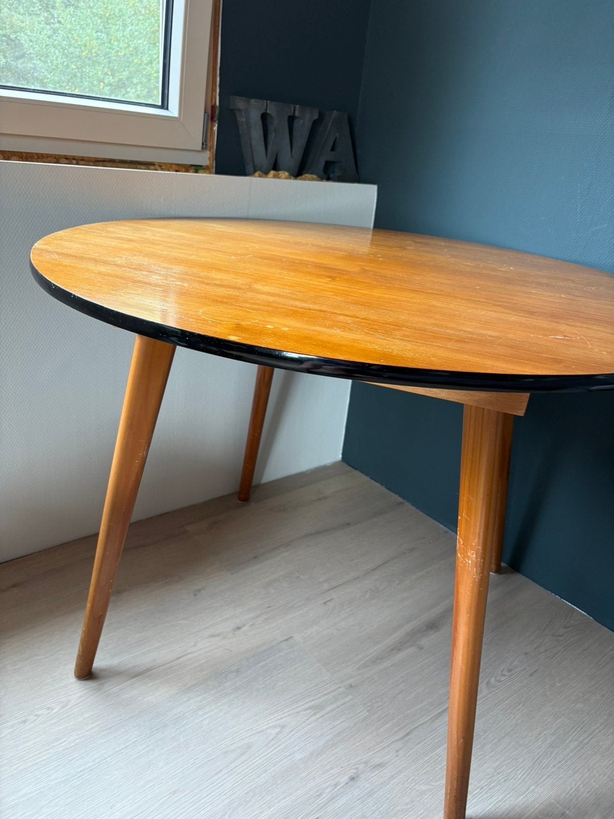 Vintage eettafel jaren 70, Huis en Inrichting, Tafels | Eettafels, Ophalen, Gebruikt, Rond, 100 tot 150 cm