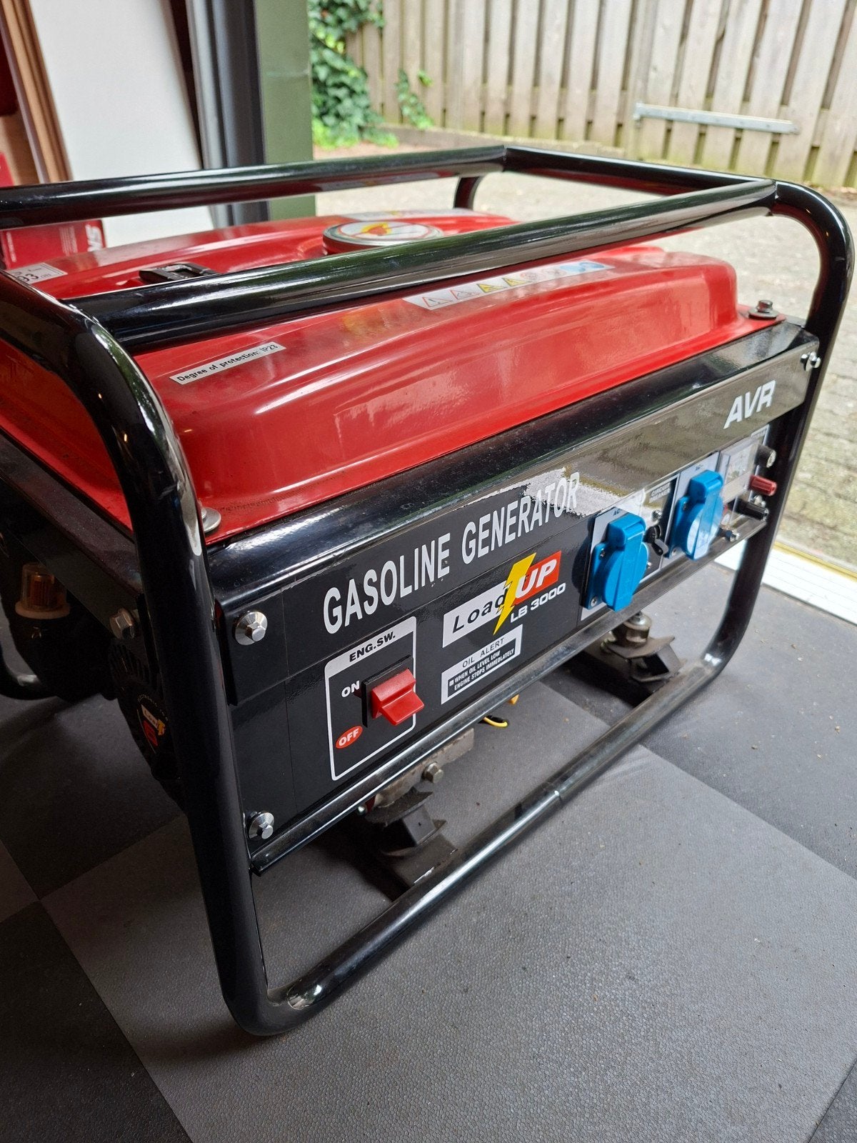 Load UP LB 3000 Benzine Generator 6.5 PK, Ophalen, Gebruikt