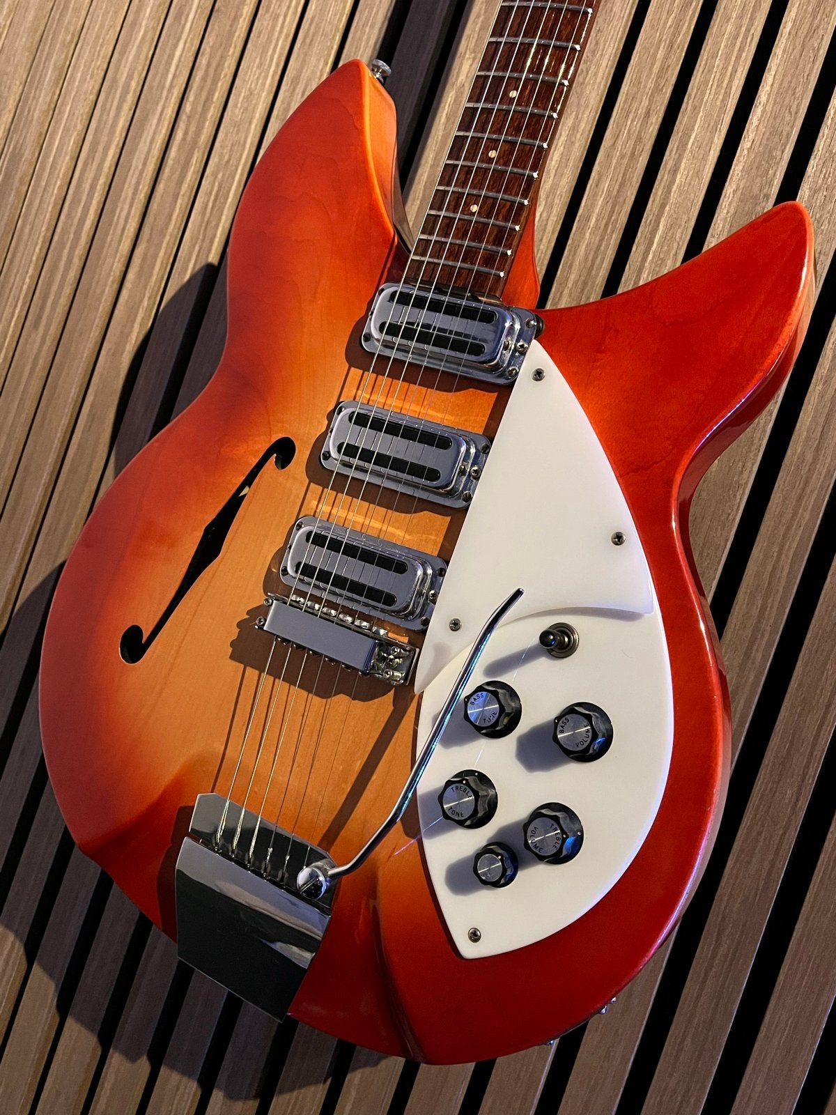 Vintage Rickenbacker 345 (RM model 1998) Fireglo uit 1967., Muziek en Instrumenten, Ophalen of Verzenden, Gebruikt, Semi-solid body
