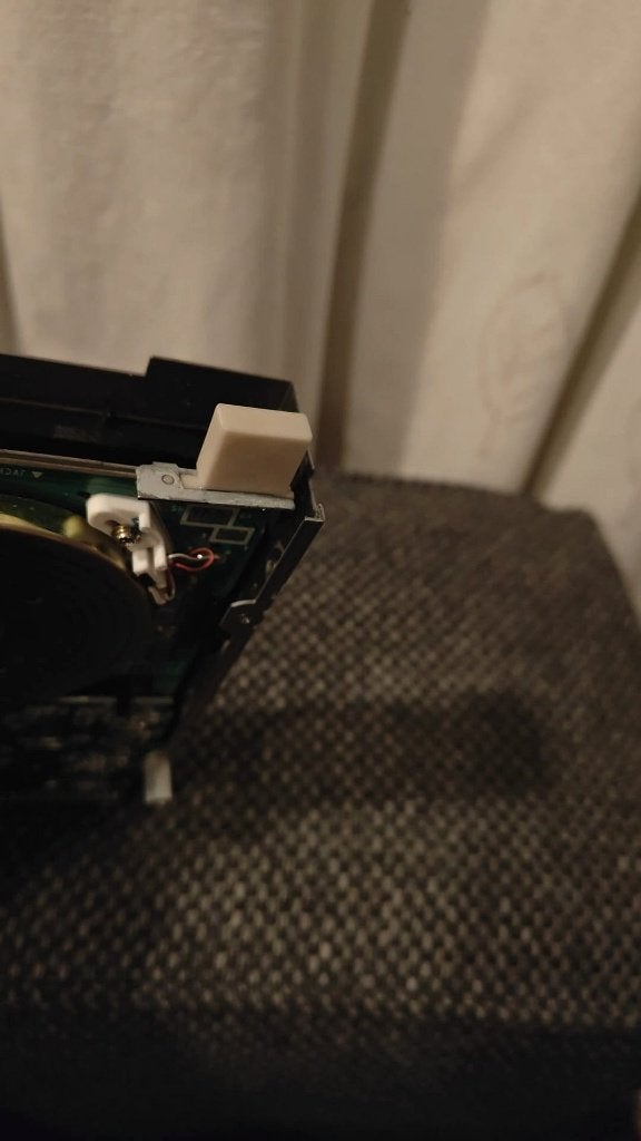 Amiga Diskdrive Knopje - Eject Button Replacement Part, Computers en Software, Vintage Computers, Verzenden