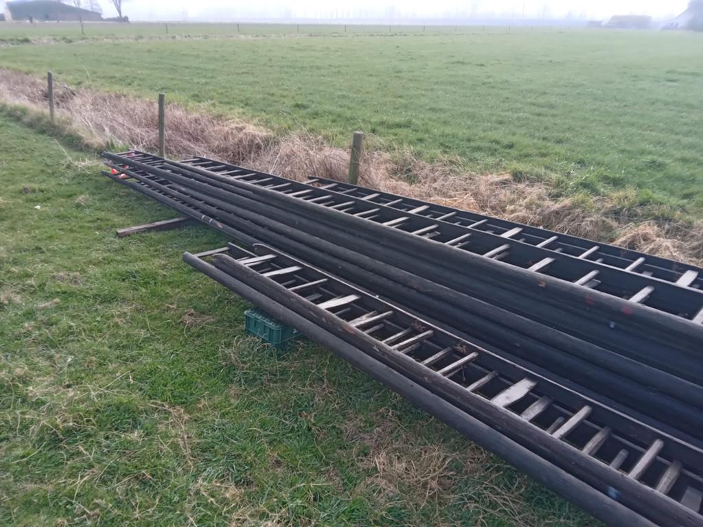 Houten fruitladders, Ophalen