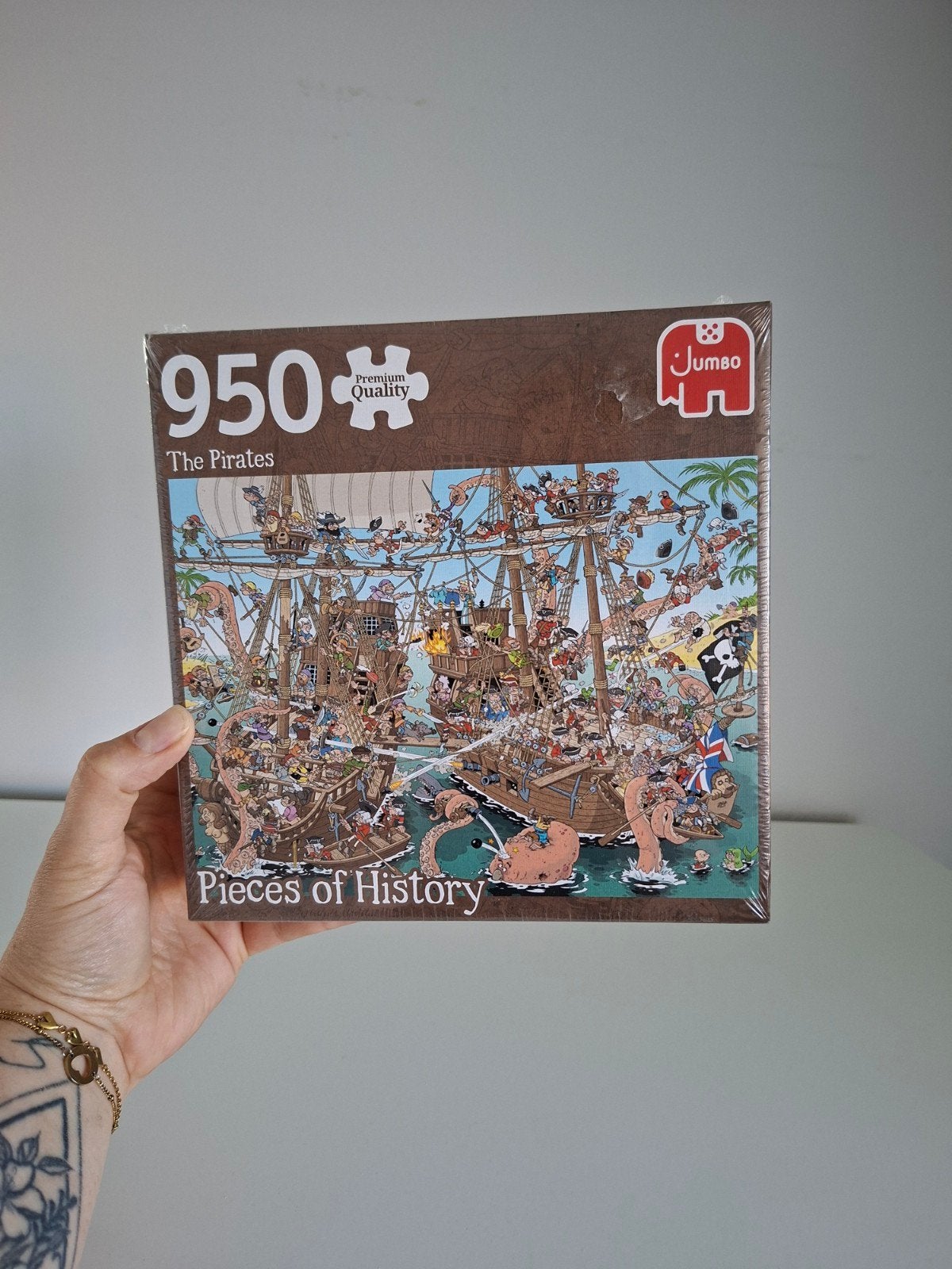 Puzzel pieces of history. Piraten/ the pirates
950 stukjes., Ophalen of Verzenden, 500 t/m 1500 stukjes, Nieuw, Legpuzzel