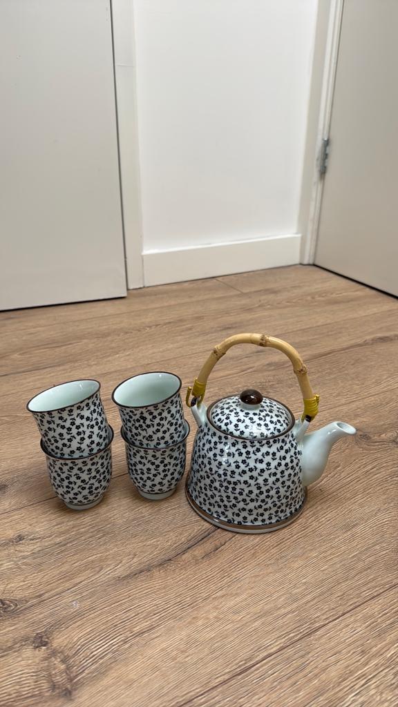 Hightea set/ thee set, Ophalen, Zo goed als nieuw, Overige stijlen, Porselein