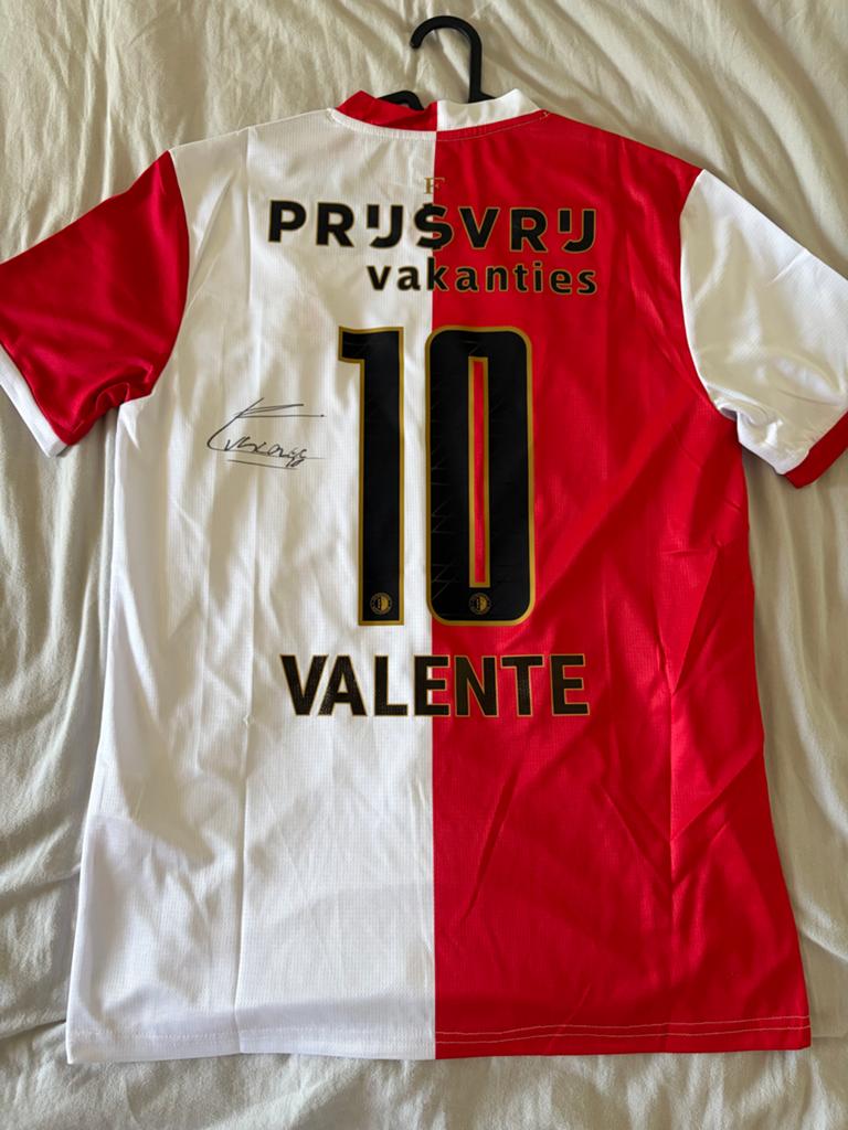 Gesigneerd Feyenoord Valente thuisshirt met videobewijs, Sport en Fitness, Voetbal, Maat L, Ophalen of Verzenden, Zo goed als nieuw
