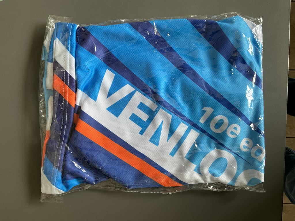 Venloop 2015 hardloopshirt 10e editie. Maat L, Maat 52/54 (L), Blauw, Nieuw, Ophalen of Verzenden