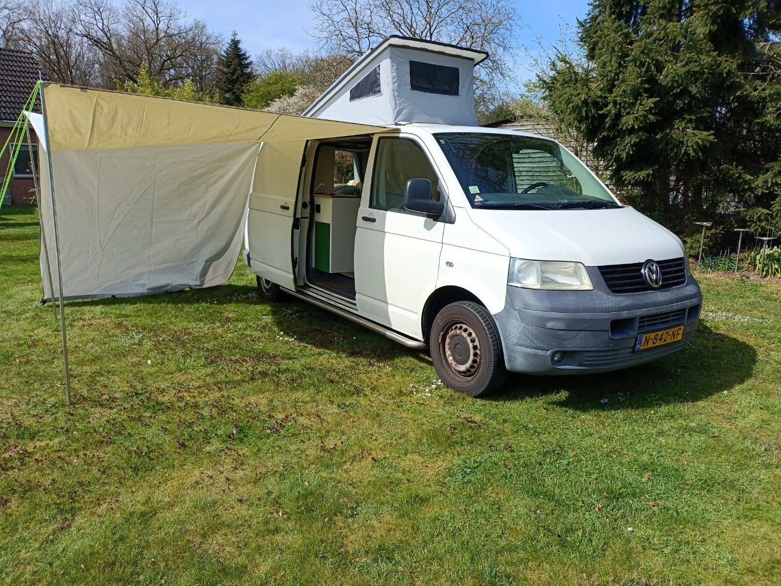 Volkswagen T5 Camperbus met hefdak en complete inbouw, Caravans en Kamperen, Campers, Particulier, tot en met 2, Buscamper of Camperbus