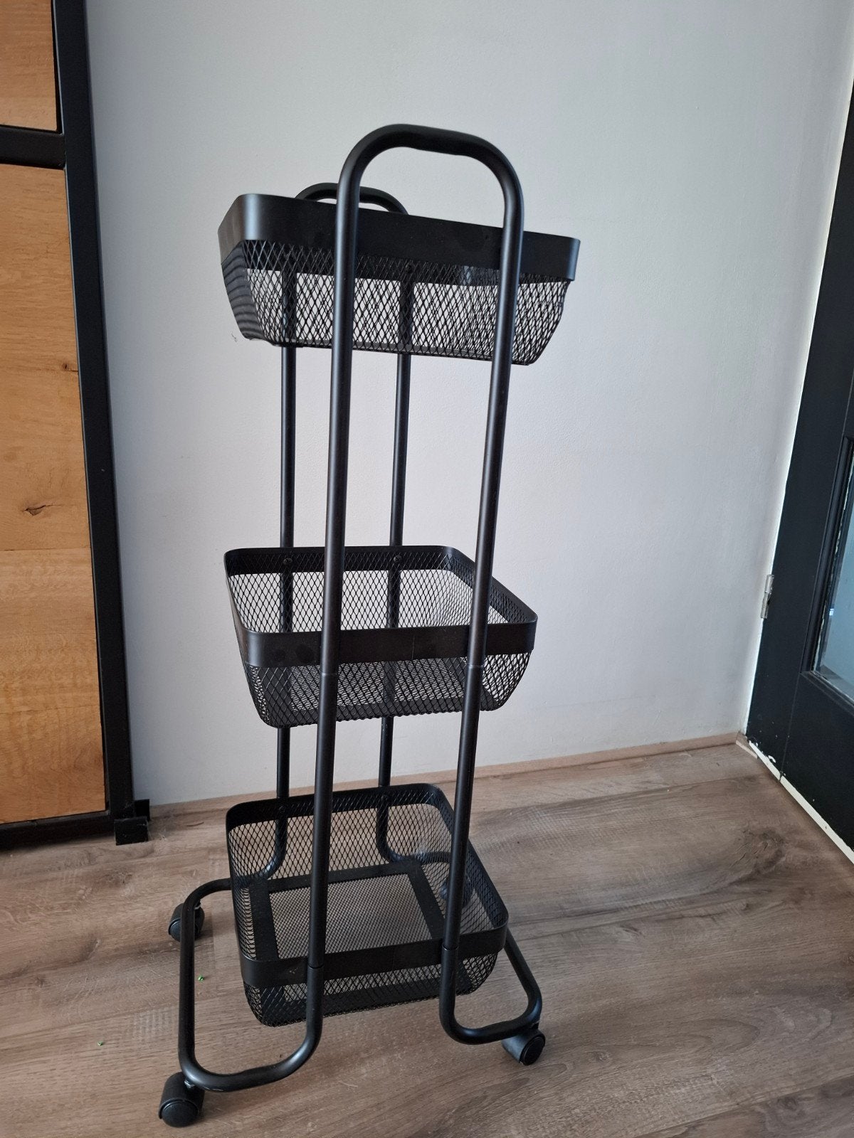 Zwart metalen trolley met 3 manden op wieltjes, Ophalen, Metaal, Industrieel, Gebruikt