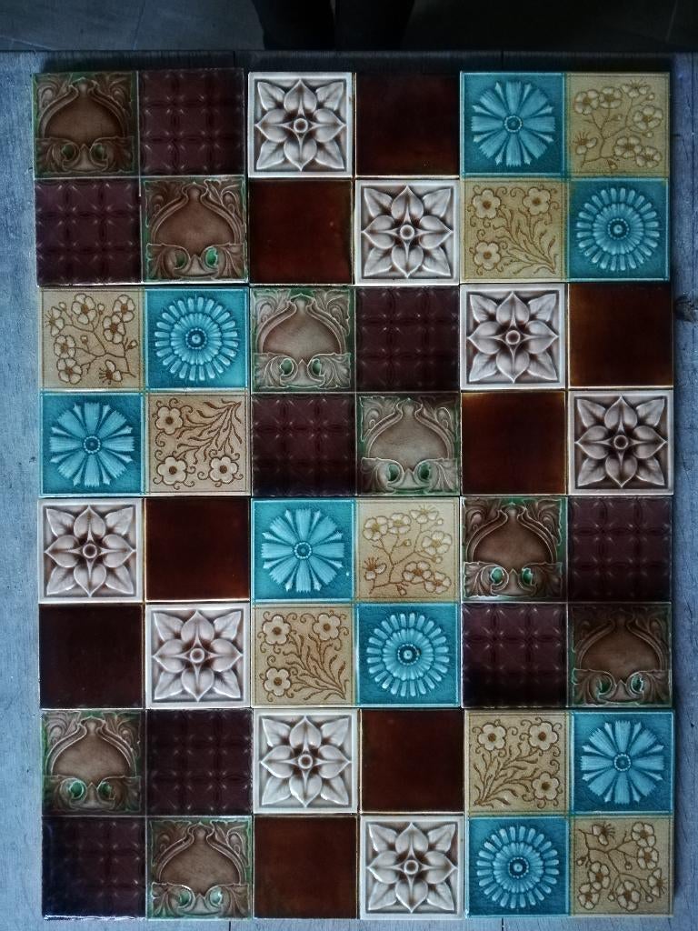Mix van 12 antieke Engelse art nouveau tegels 46,2 x 61,7cm