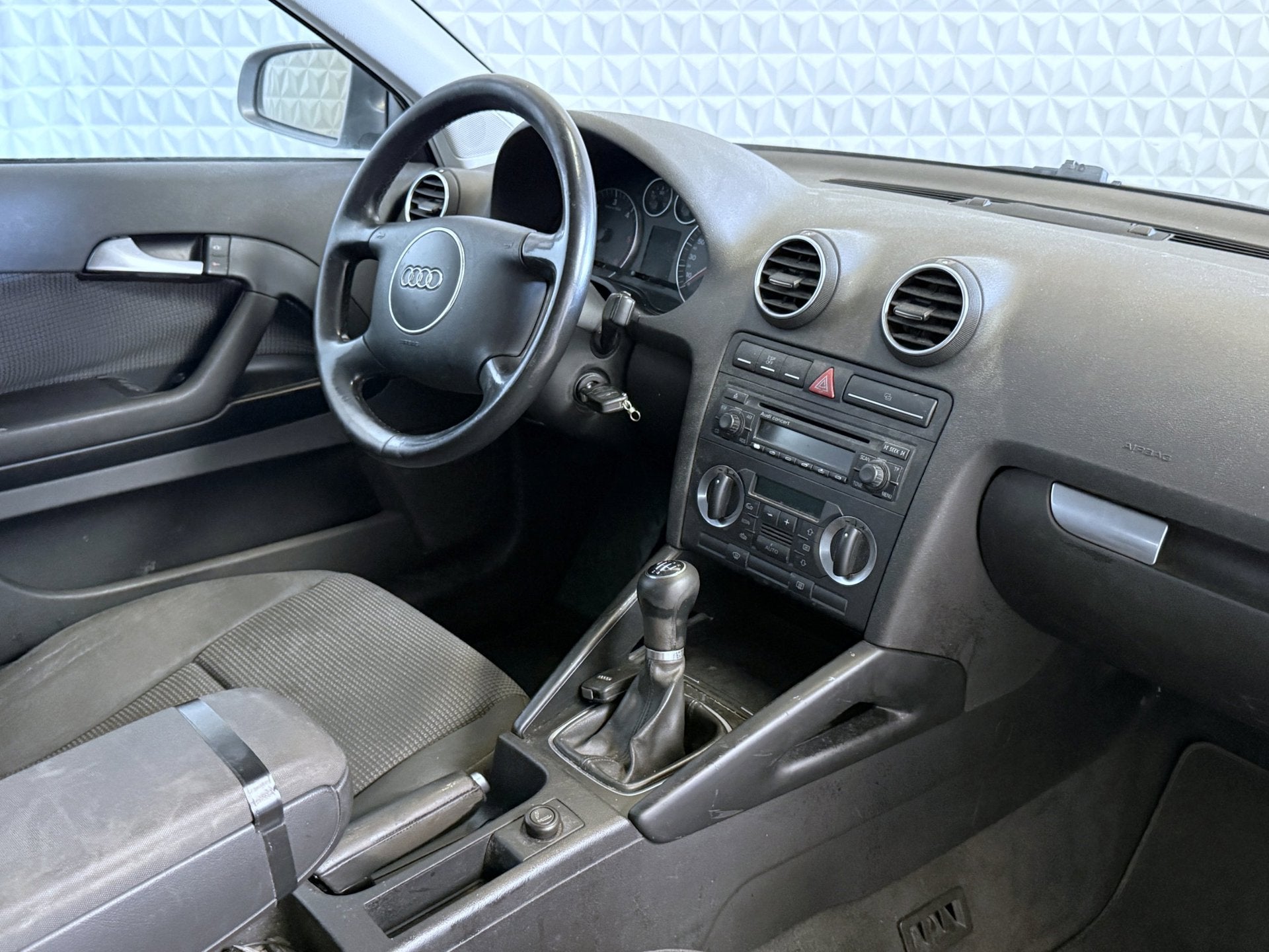 Audi A3 1.9 TDI 77KW Attraction Clima Cruise Sportvelgen(200, Auto's, Voorwielaandrijving, Gebruikt, 680 kg, 4 cilinders