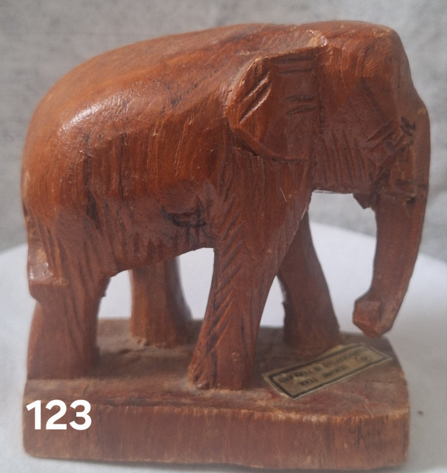 Houten olifant beeldje - Handgemaakt van Teak uit Thailand, Minder dan 20 cm, Ophalen of Verzenden, Beeld, Hout