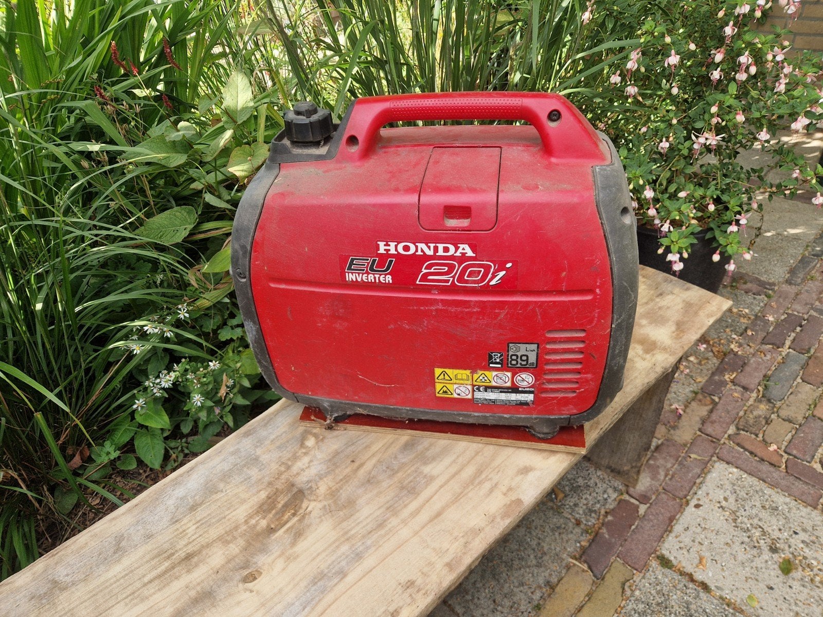 Honda EU 20i Inverter Aggregaat -  nog geen 30u gebruikt, Ophalen of Verzenden, Gebruikt, Minder dan 5 kVA, Benzine