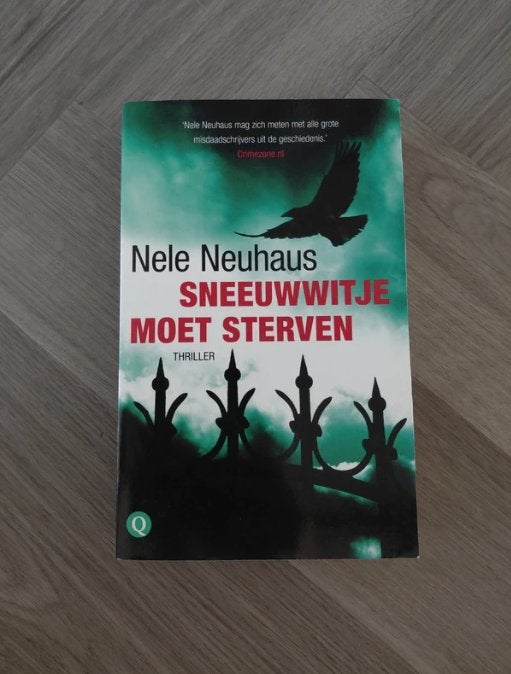 Sneeuwwitje moet sterven - Nele Neuhaus, Ophalen of Verzenden, Zo goed als nieuw, Nele Neuhaus, Nederland