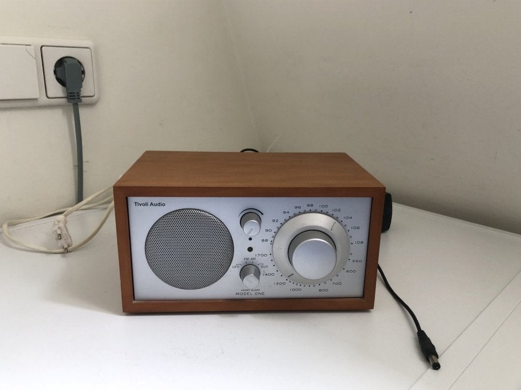 Tivoli radio model 1 by henri kloss. Retro design tafelradio, Ophalen, Gebruikt, Radio
