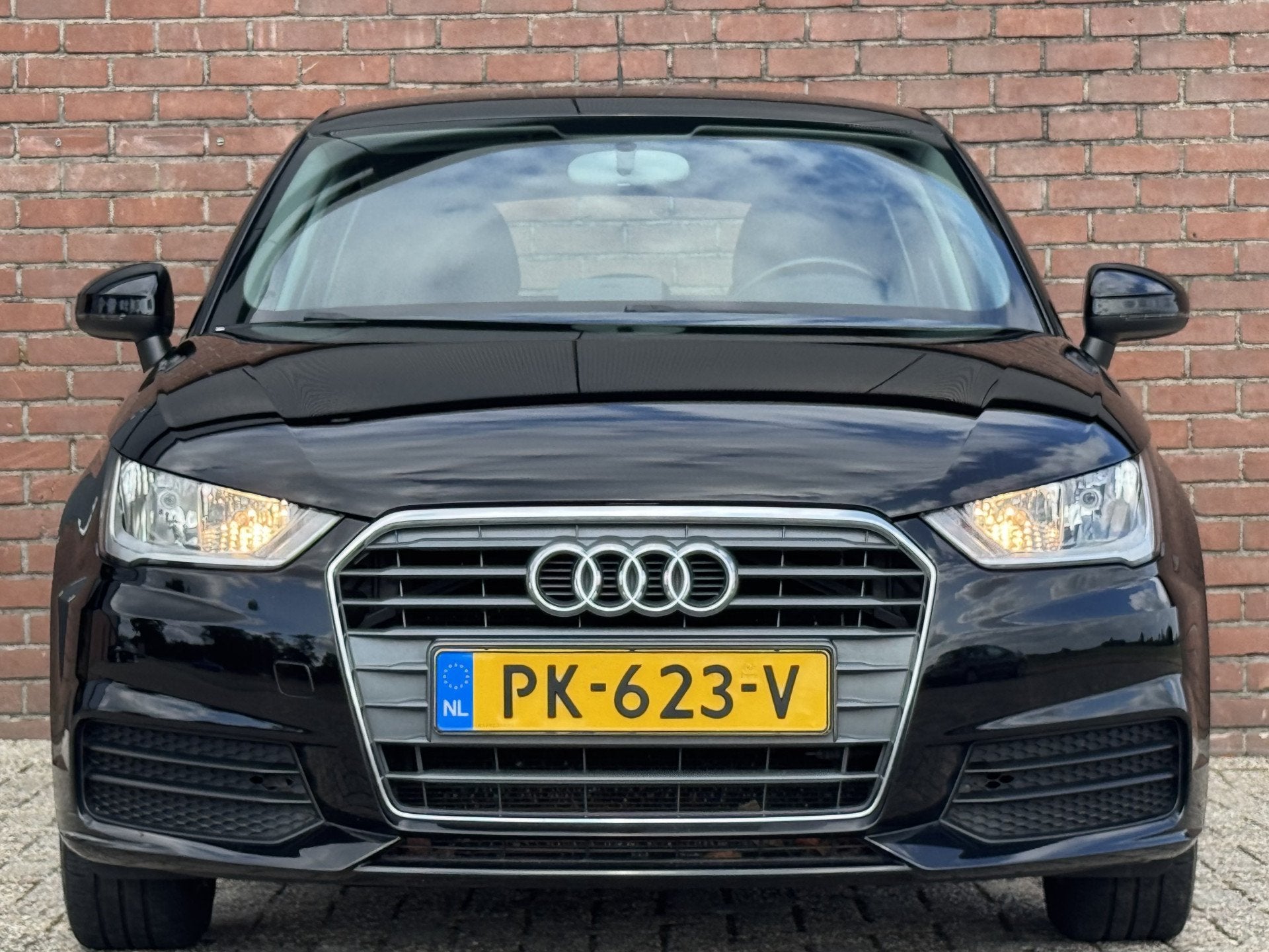 Audi A1 Sportback 1.0 TFSI | NL-AUTO! | NAVI! | CRUISE! | AI, Auto's, Voorwielaandrijving, Stof, 4 stoelen, Zwart
