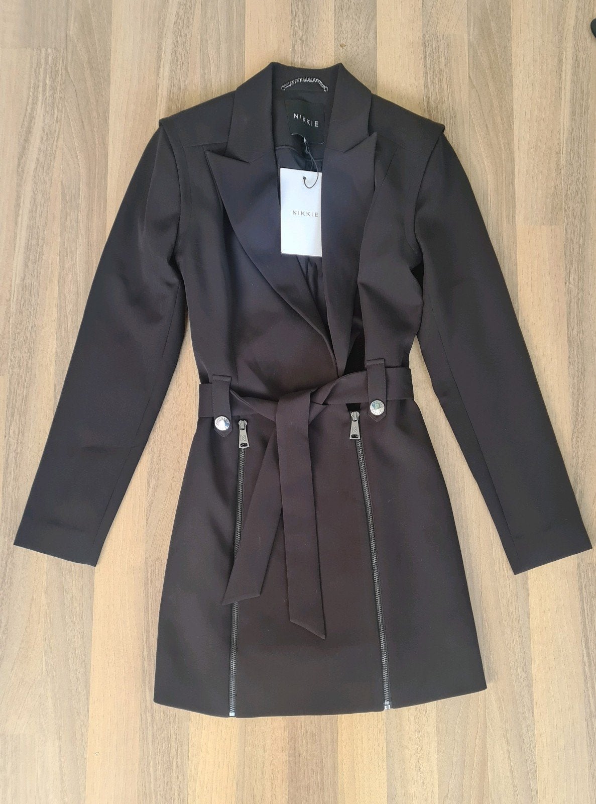 Nikkie Blazerjurk maat 34 nieuw, Kleding | Dames, Ophalen of Verzenden, Nieuw, Maat 34 (XS) of kleiner, Zwart