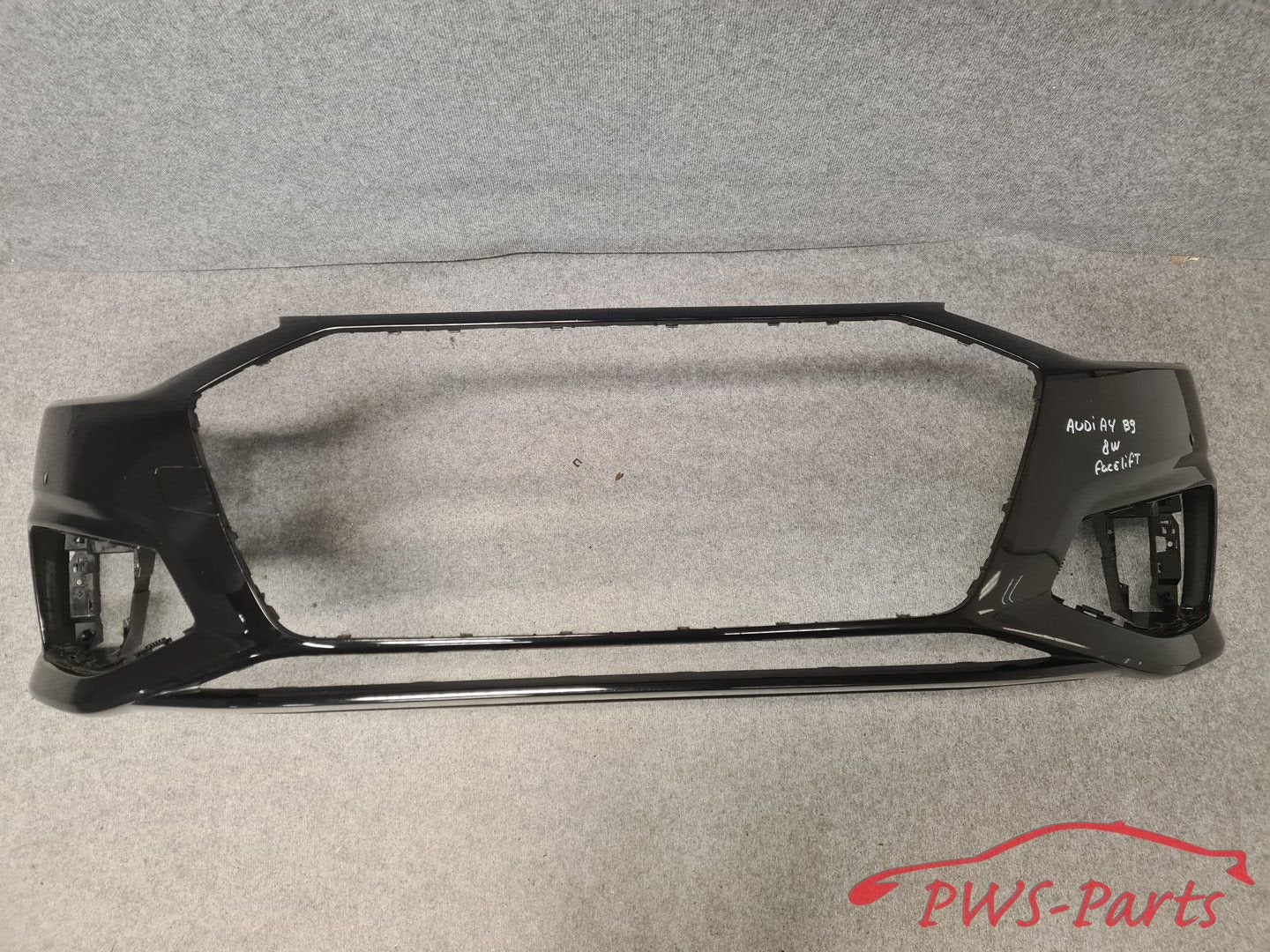 AUDI A4 B9 8W FACELIFT VOORBUMPER ORIGINEEL, Gebruikt, -, Voor, -