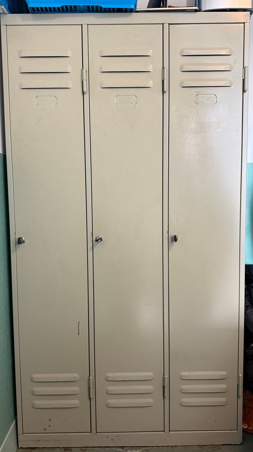 Metalen locker met 3 deuren, Ophalen, Gebruikt