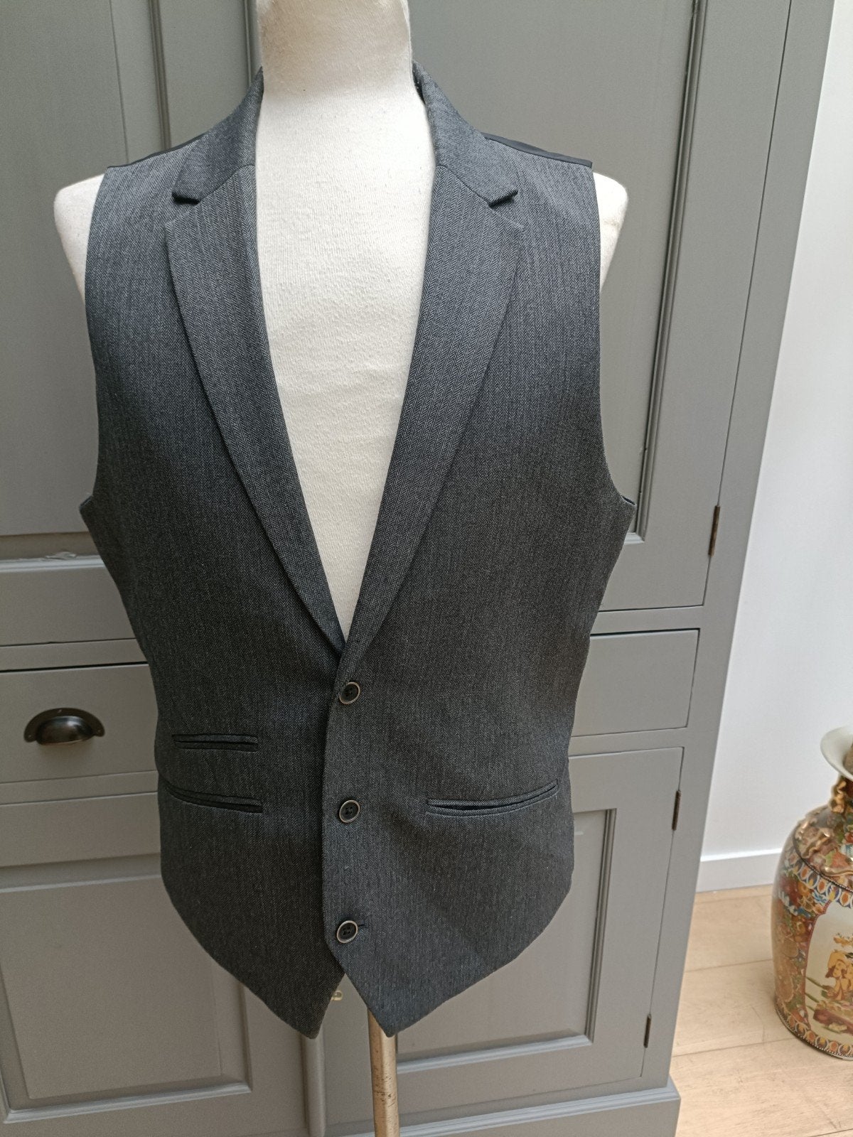 Grijs gilet maat 54, Maat 52/54 (L), Ophalen of Verzenden, Zo goed als nieuw, Grijs