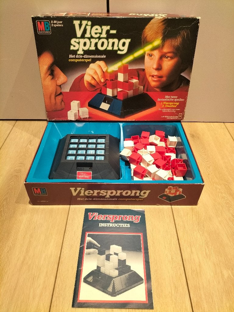 Viersprong - Het drie-dimensionale computerspel - 1982, Een of twee spelers, Ophalen of Verzenden, Gebruikt, MB