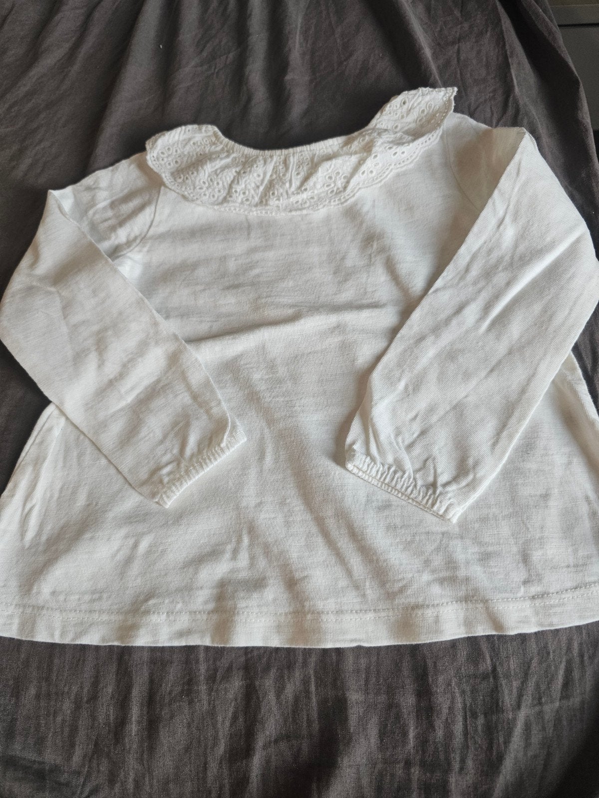 Witte longsleeve met kanten kraagje meisje maat 86, Kinderen en Baby's, Meisje, Ophalen of Verzenden, Zo goed als nieuw, Onbekend