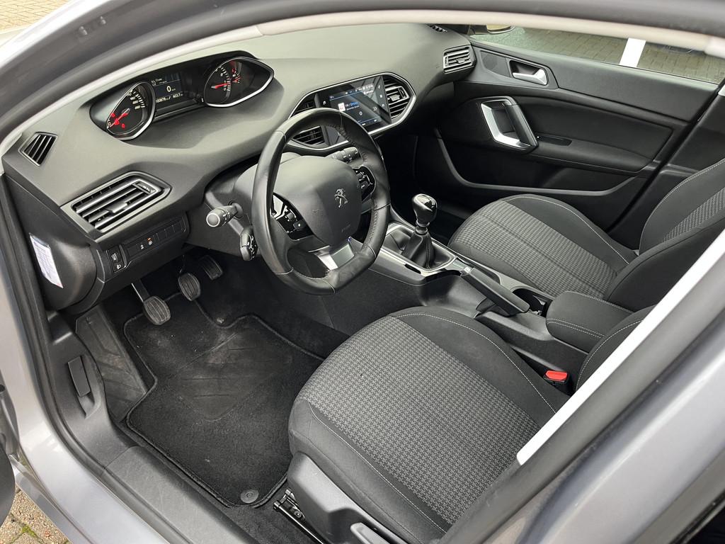 Peugeot 308 SW 1.2 PureTech Blue Lease Active 50% deal 5.975, Voorwielaandrijving, Gebruikt, Euro 6, 1199 cc