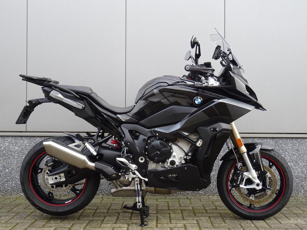 BMW S 1000 XR ABS TRIPLE BLACK (bj 2022), Motoren, Motoren | BMW, Bedrijf, 1000 cc, Toermotor