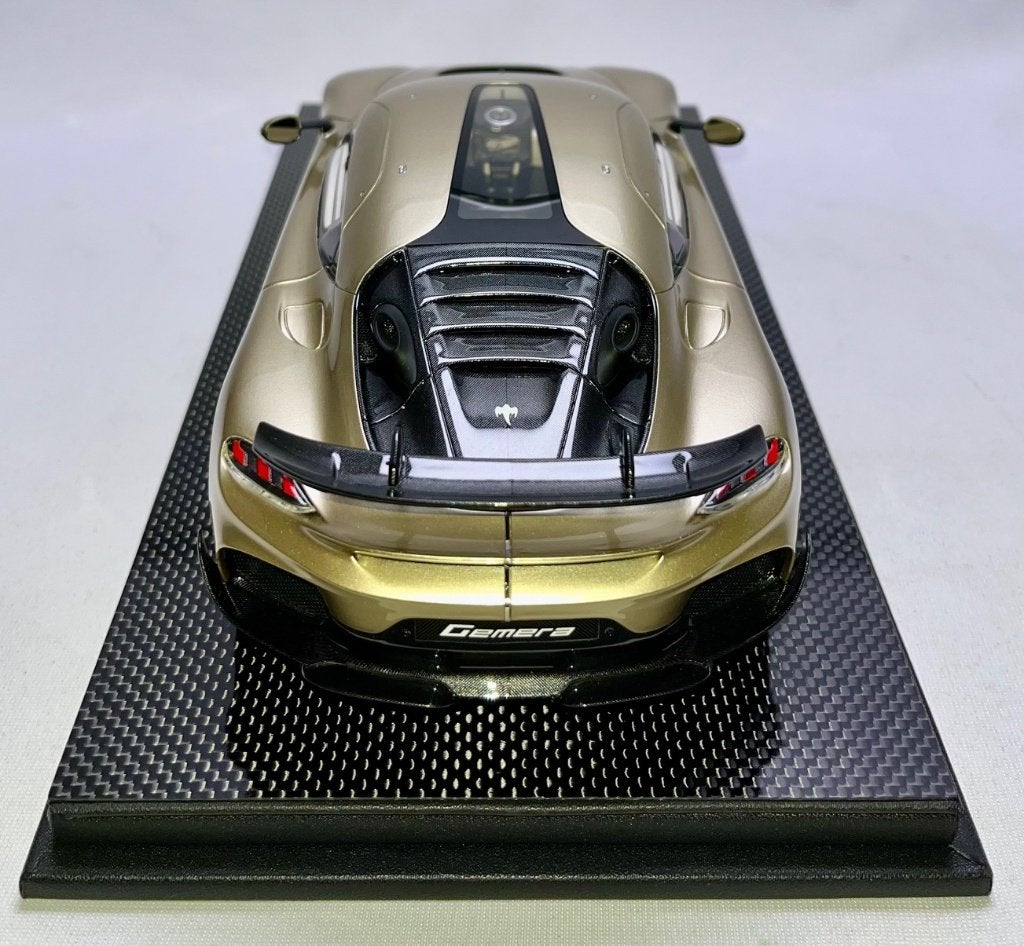 Koenigsegg Gemera Champagne 1:18 van FrontiArt, Ophalen of Verzenden, Nieuw, Auto, Overige merken