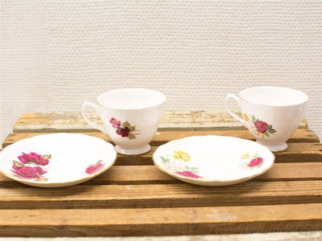 Royal Vale Bone China kop en schotel 14991, Gebruikt, Ophalen of Verzenden, Bord(en), Overige stijlen