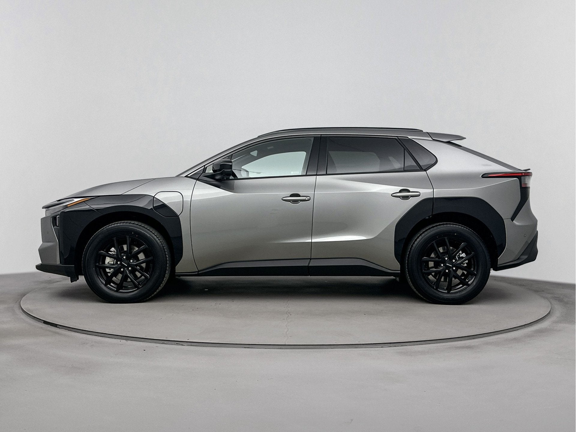 Toyota Bz4x Executive 73 kWh *DEMO* | Apple Carplay & Androi, 12 maanden, Stof, SUV of Terreinwagen, BZ4X