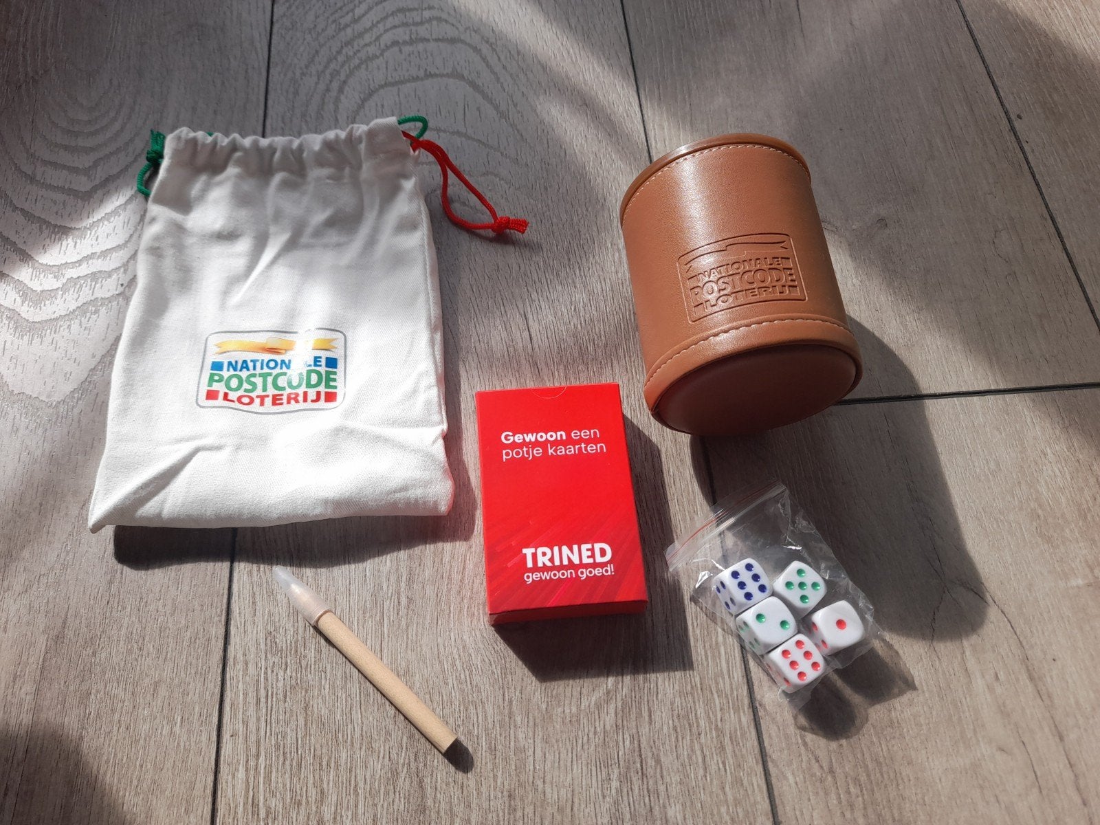 Nieuw Yahtzee en kaartspel, Vijf spelers of meer, Ophalen of Verzenden, Nieuw