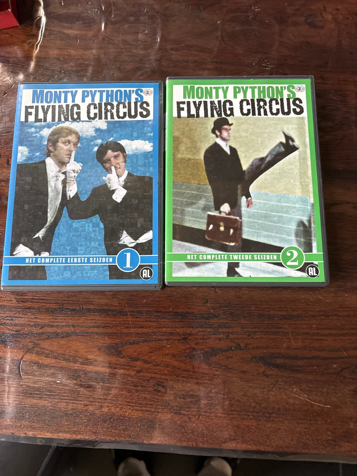 Monty Python's Flying Circus - Seizoen 1 & 2 DVD Boxset, Engels, Alle leeftijden, Nederlands, Ophalen of Verzenden