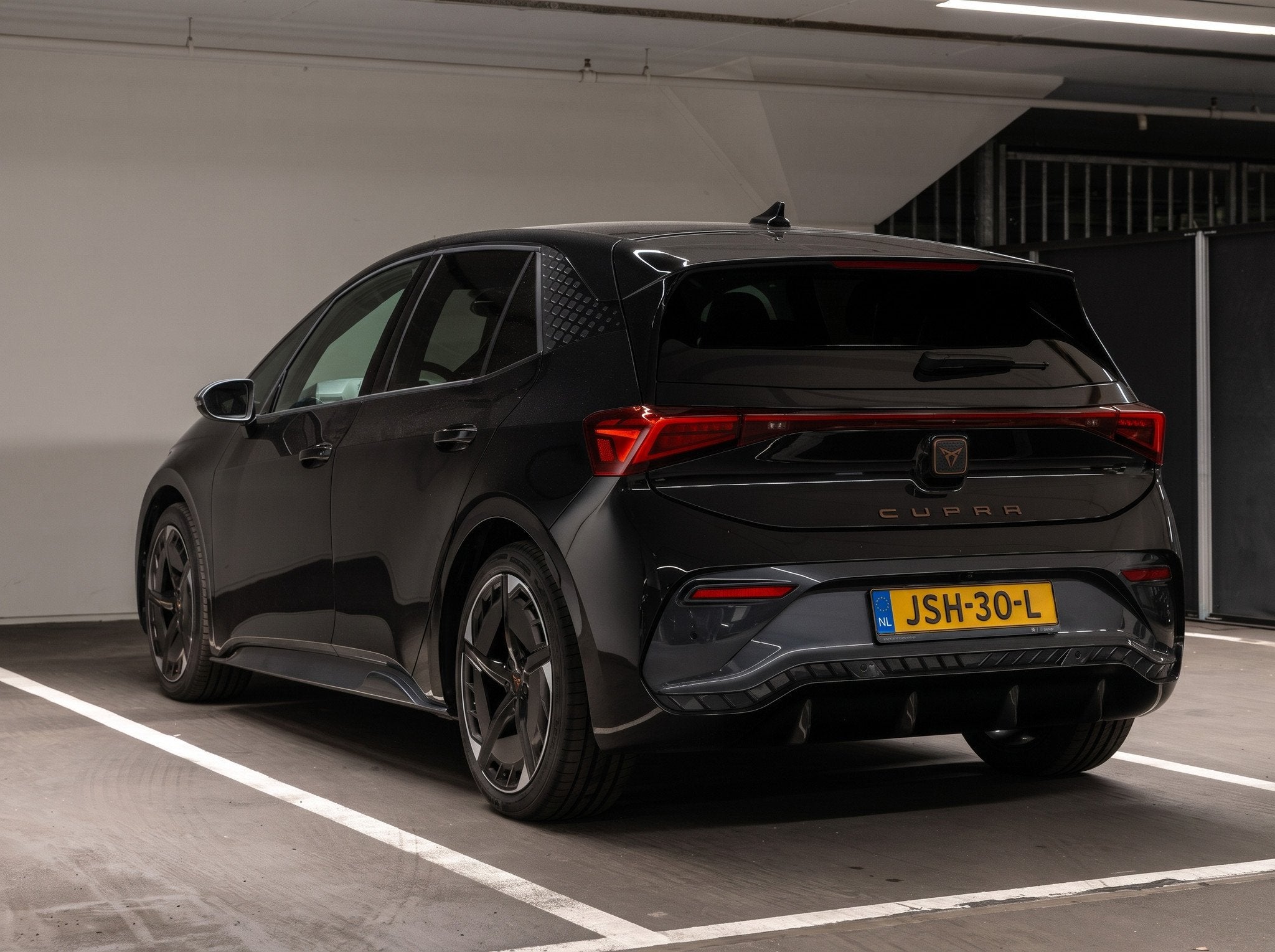 CUPRA Born Business Limited, Auto's, Automaat, Achterwielaandrijving, Euro 6, Zwart